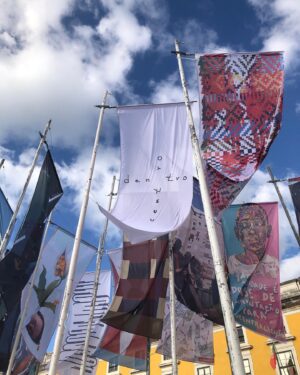 Sónia Balacó Instagram - “A Sua Iminência”,
bandeira para instalação colectiva no @festivaliminente. 

No centro, o nada aguarda por nós, pela nossa chegada para iluminarmos o território interior, para descobrirmos e conhecermos o que em nós sempre existiu.