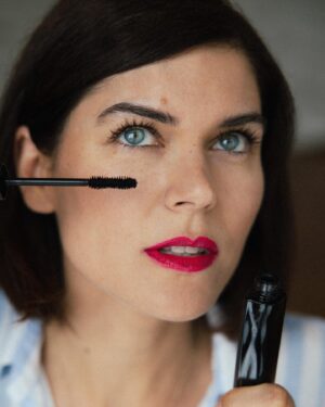 Sónia Balacó Instagram - Back to work, back to having fun with @lancomeofficial. #pub

#makeup #Labsolurouge #teintidoleultrawear #lancomemascara
