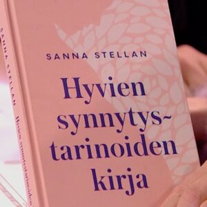 Sonja Kailassaari Instagram - Kuten Efter Niossa äsken paljastettiin, niin kyllä: meille tulee vauva 💕 Ja olemme siitä todella onnellisia ja innoissamme!

@akuhirviniemi 💕

Och vad tror ni att Elsa tänker om det? 😜

Kiitos myös @sannastellan vierailusta ja sparrailusta 😍