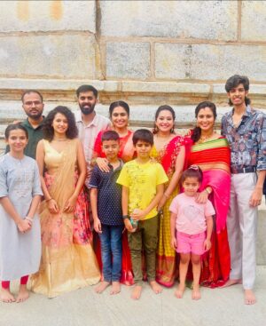 Sonu Gowda Instagram - The love of a family is a greatest blessing !! 

#family #blessing #everything