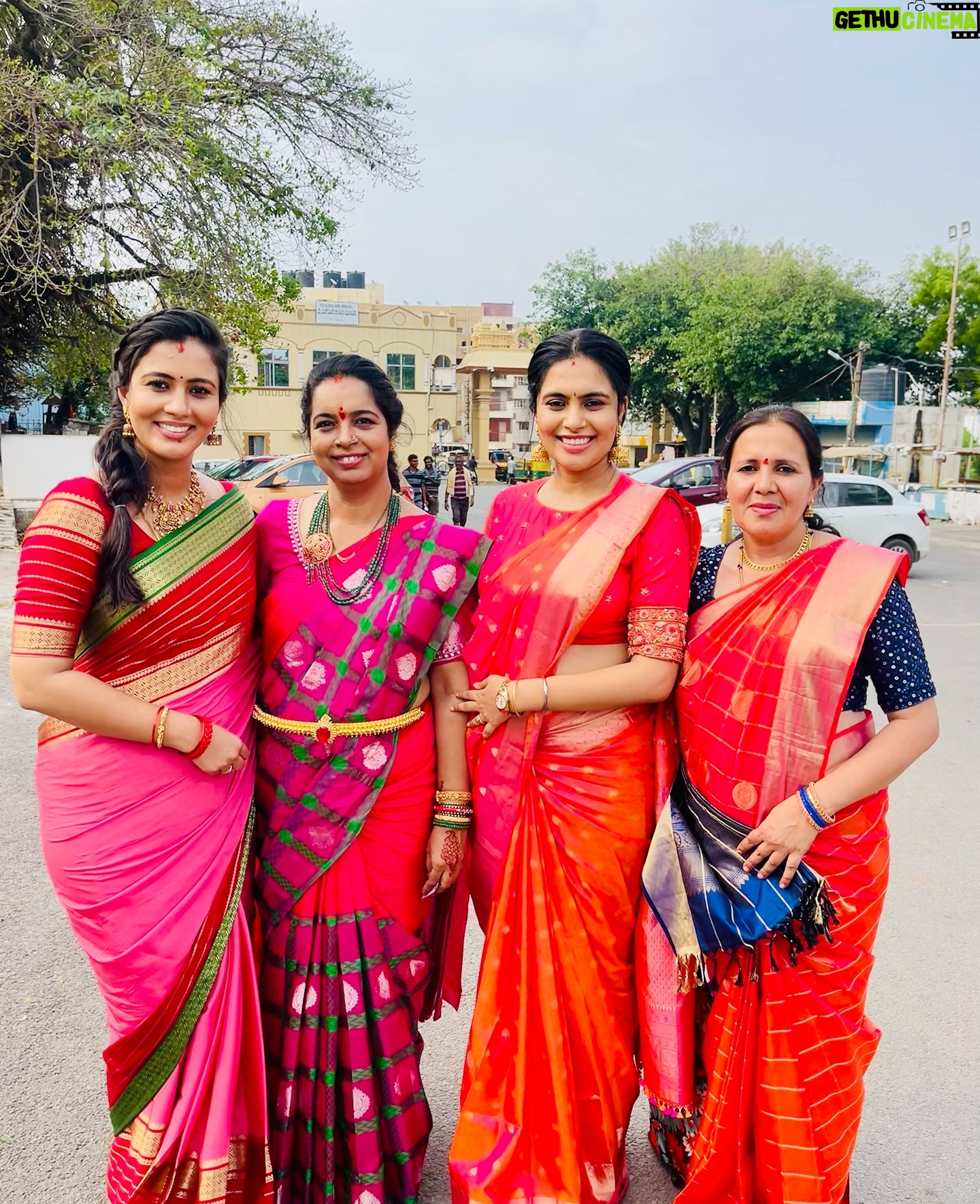 Sonu Gowda - 83.4K Likes - The love of a family is a greatest blessing !!
#family #blessing #everything