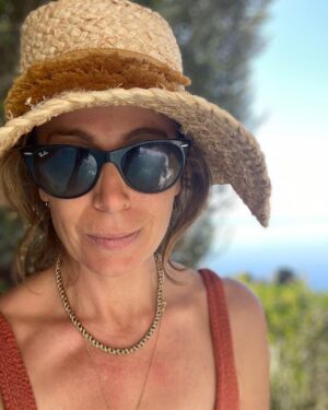 Sonya Walger Instagram - A wonderful weekend hike. Listening to the new Sally Rooney audiobook “oh Beautiful World, where are you?” 

The writing is so detailed and nuanced, and the reader, @aoifemarymcmahon brings every single word of it to life; I could have walked for miles. (View didn’t hurt - oh beautiful world, you are right here at my feet).