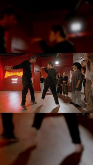 Sophia Aguiar Instagram - 🎯😎🎯 What y’all think of this 1 ?!? Probably my fav Travis Scott song 🔥🔥🔥 Dancing with the talented @missoph22 🔥🔥🔥
🏠: @mdcdance 
🎥: @rudekoji 
Thanks again @koredanceacademy @alexander.chung for having me ! Check out Kore !