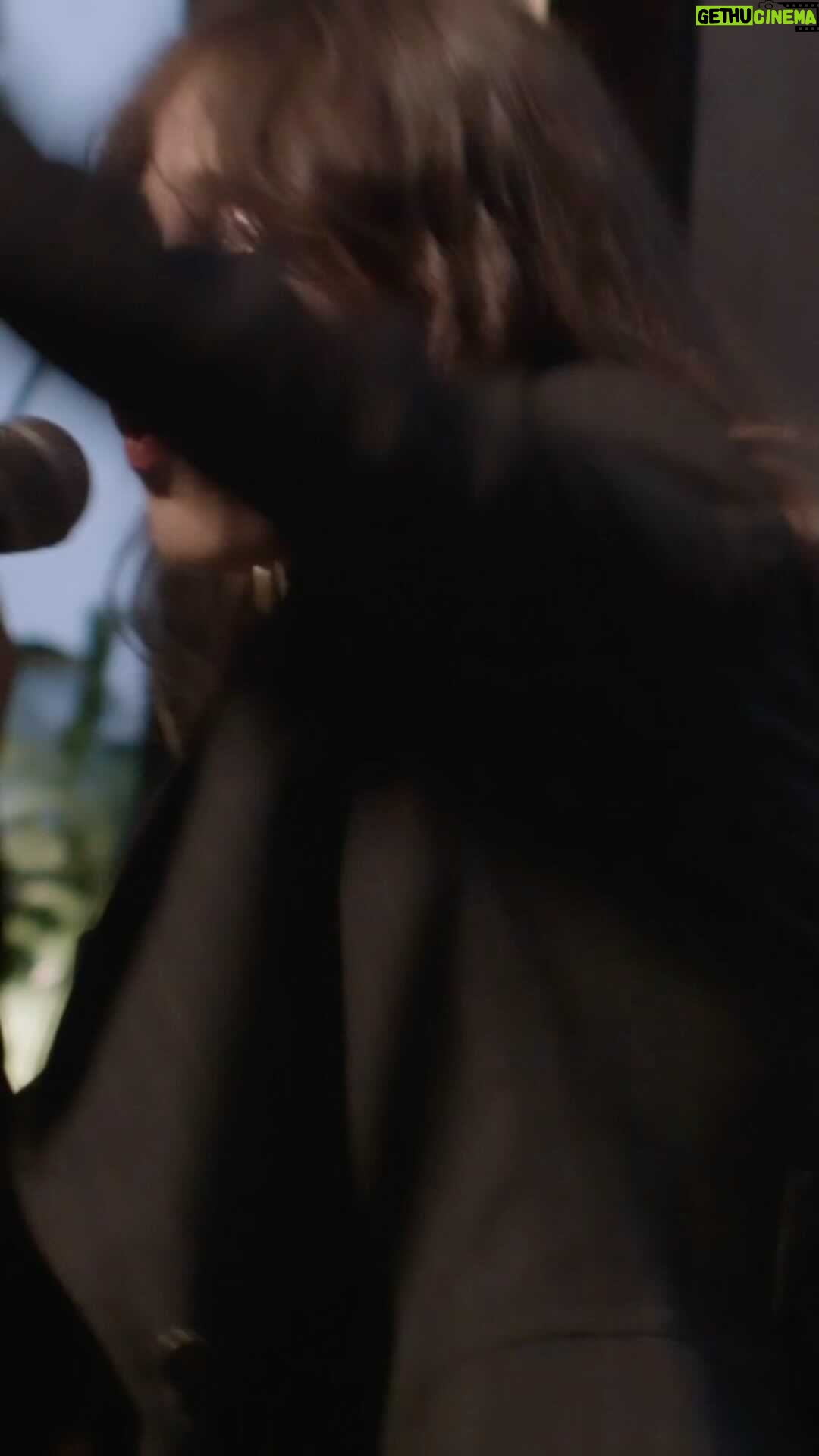 Sophie Auster - 262 Likes - I go to Europe tomorrow for tour. First show is London @oslohackney on May 22nd! Get your tickets, come say hi, and I can’t wait to play my new songs for you. Link in bio.
Snippet of The Fall, off Dancing With Strangers, out now. 🎥 by @teddyrexking & @spencerostrander