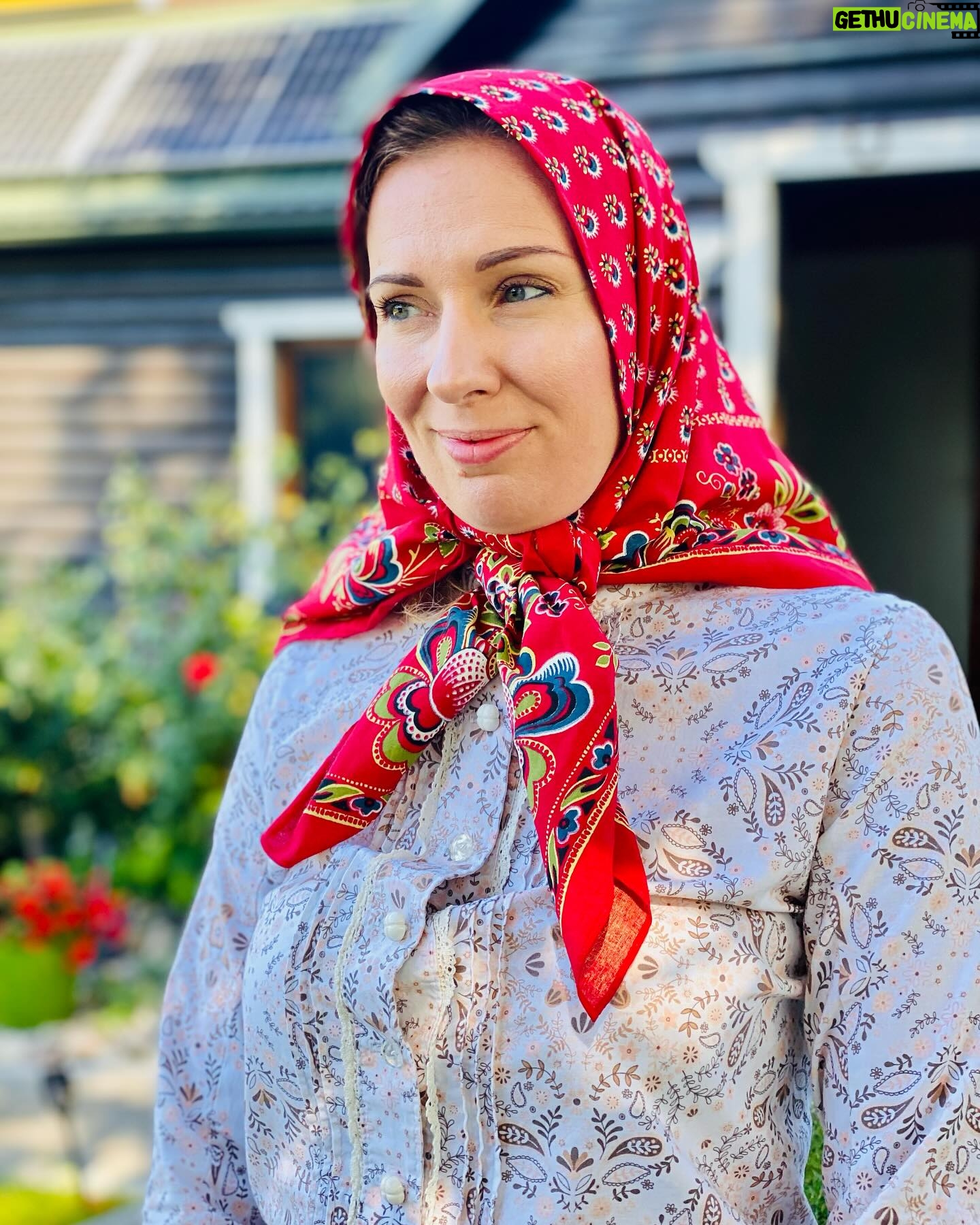 Sophie Jovillard - 1.6K Likes - Coup de cœur pour Khinu ! 🇪🇪
A découvrir samedi soir sur France 5 📺
#estonie @echappees_belles @bo_travail @francetelevisions #france5 #voyage #paysbaltes