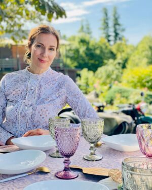 Sophie Jovillard Instagram - Coup de cœur pour Khinu ! 🇪🇪 

A découvrir samedi soir sur France 5 📺 

#estonie @echappees_belles @bo_travail @francetelevisions #france5 #voyage #paysbaltes