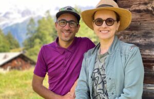 Sophie Jovillard Instagram - Je suis vraiment heureuse de pouvoir partager avec vous ces si bons moments en montagne au départ de Chamonix avec des personnes vraiment inspirantes et attachantes 🫶🏻. 📺 Rendez-vous ce soir sur @france5 à partir de 21h . @echappees_belles @bo_travail @francetelevisions @buvettedesmottets 😉 #montagne #chamonix @chamonixmontblanc #balade #randonnée #mercilavie