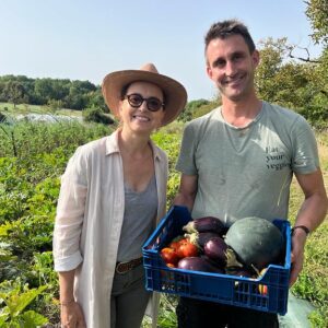 Sophie Jovillard Instagram - C’est quand le bonheur ?  C’est ce soir sur #france5 avec nos @echappees_belles en Corrèze 🫶🏻. Viens à la rencontre de Laurence, Antoine , Nathalie , Corentin , Albane , Stéphane et tous les autres …corréziens de cœur ou d’adoption 🫶🏻. Rien n’est possible sans la dream team @bo_travail qui rend tous ces moments exceptionnels possibles 🙏🏻. #correze #villages #plusbeauxvillagesdefrance #magnifiquefrance @francetelevisions #tv @tourismecorreze #voyage #decouverte #faitesdebeauxvoyages #rencontres #mercilavie #bonheur