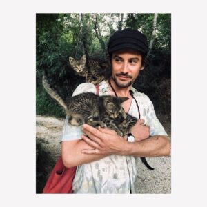 Sophie Kennedy Clark Instagram - I’m making a kitty calendar dm me for submissions. Oh and Italy was fun too. Fangs ever so much @eloisecg @willwestall and of course @stemple_