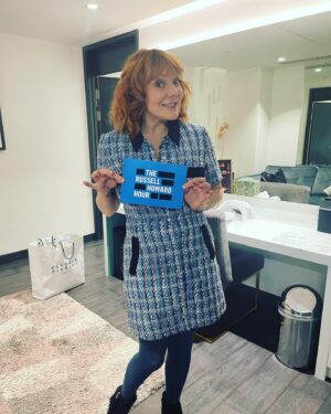 Sophie Willan Instagram - Had a fabulous night on #therussellhowardhour talking all things #almasnotnormal !