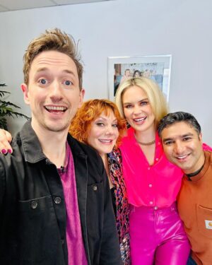 Sophie Willan Instagram - What a fun finale with this fabulous lot! 🥰❤️ #taskmaster 

Dress: @andotherstories 
Earrings: @acid__banana