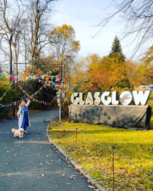 Sophie Willan Instagram - Had a fabulous trip up to Glasgow doing this show with such a fun group of people! Tune in on 23rd December on BBC One to watch the Weakest Link Xmas Special!