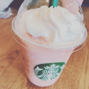 Sou Instagram - スタバ新作のピーチあーだーこーだフラペチーノ 完飲ならず…