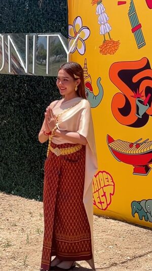 Sovattey Sary Instagram - Grateful beyond words for the opportunity to walk the red carpet at Sabaidee Fest as Miss World Cambodia 2021 and as one of Cambodian Representatives and Influencers. 🙏😇

It was truly a blessing to adorn one of many Cambodian traditional attires and connect with incredible individuals. Sending love to everyone and celebrating the rich diversity of cultures with SBDF. ♥️🇰🇭🇱🇦🇹🇭🇵🇭🇲🇲🇺🇸