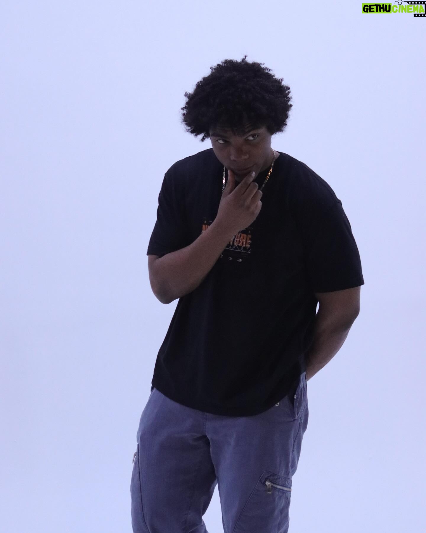 Spence Moore II - 5.3K Likes - Humble Champion.