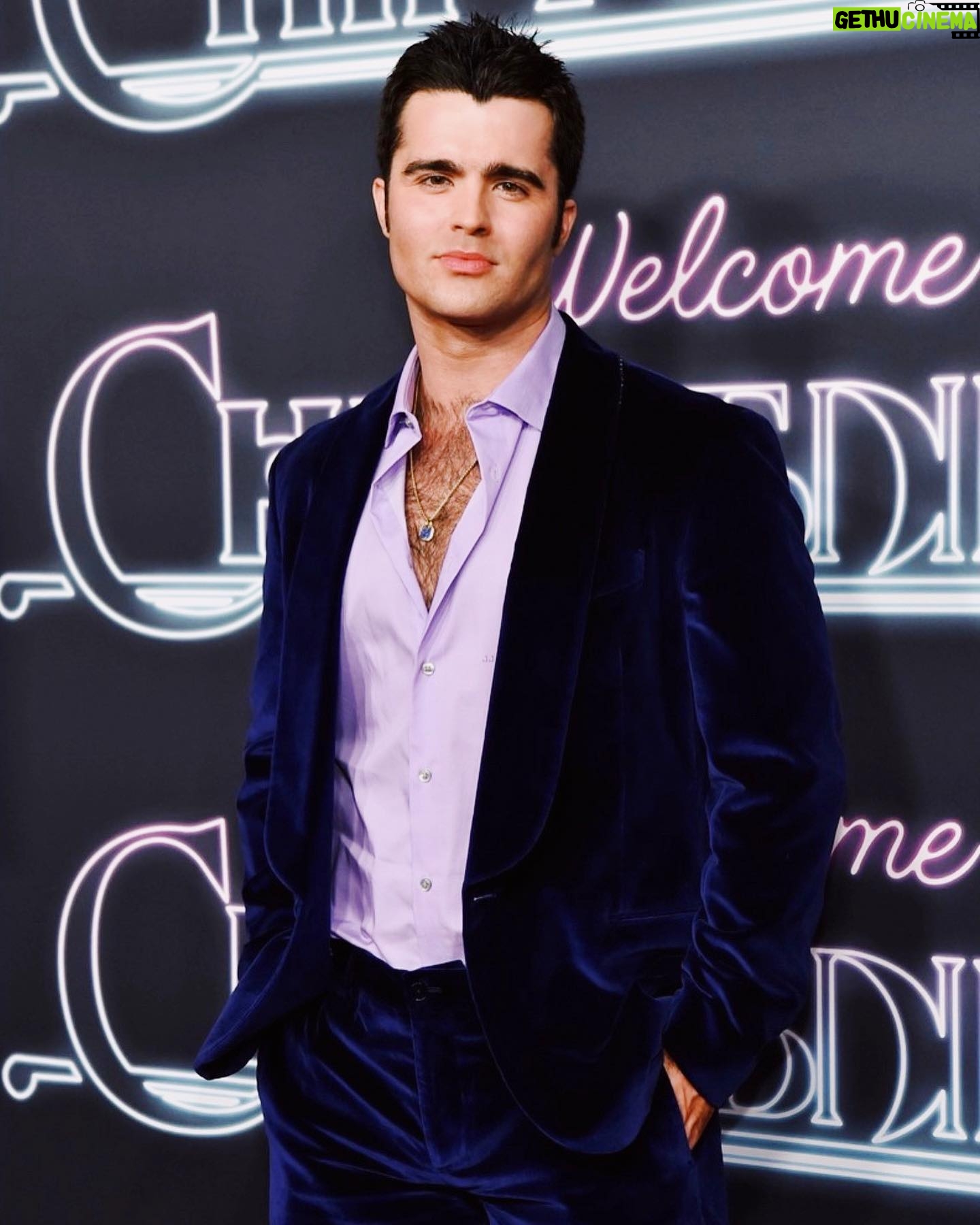 Spencer Boldman - 31.7K Likes - Premiere Night 🪩🕺🏻can’t wait for everyone to see this incredible show! Less than a week away.
#welcometochippendales