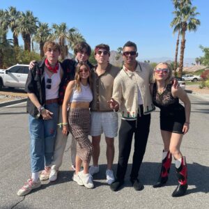 Spencer List Instagram - Gangs outside 🥺