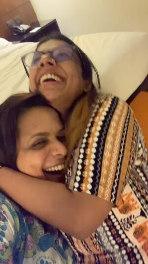 Sreeja Shyam Instagram - ഒരിത്തിരി തളർന്നാ ഇതൊക്കെ എന്ത് ശീജൂ, പോവാൻ പറ എന്ന് പറഞ്ഞ് ഓടിച്ചുവിടുന്ന എന്റെ സ്വന്തം unpaid തെറാപ്പിസ്റ്റ് മാത്രല്ല ഈ പെണ്ണ്,
ഞങ്ങളെയെല്ലാം കോൺക്രീറ്റ് പോലെ ചേർത്ത് നിർത്തുന്ന ഞങ്ങടെ സ്വന്തം രാംകോ സിമന്റാണിത് ❤️
എന്നും എപ്പഴും കൂടെത്തന്നെ ഉണ്ടാവും കേട്ടോ🤗
@sitharakrishnakumar 
Happy birthday to the most amazing soul in my life😘