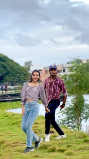 Sri Devi Instagram - Yelelamma 🕺🏽💃🏻♥️!

📽 @imahi19 

DC : @juvi_champ 

#remixmusic #reelsinstagram #reels #remixreels #remix #reel #trending #tamil #trendingreels #tiktok #tamilsong #throwback #instagood #instagram #practice #fyp #friends #friendship #dancer #dancereels #dance #7amarivu #suriya #harris #shruthihassan