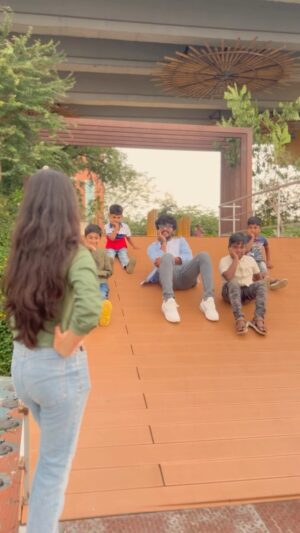 Sri Devi Instagram - Fav #hayyoda 💞🎧🫶🏻
|
On screen:
@sethu_offl_ & @shhh_rii 
|
🎥 @r_a_jz_ 🫂
& @kabilan_0405_ 🫂
 @bagyalakshmi_raju 😂❤️🫶🏻
|
Inspired by
@iamsrk 
@nayanthara 
|
@atlee47 

@anirudhofficial 
@thisispriyamali 
|
@redchilliesent 
|
@lyricist_vivek 
|
@tseries.official 
@tseriessouthofficial 
@tseriesfilms 
|
@gaurikhan 
|
#jawan #reels #dance  #dancer  #sethu_offl_ #sethumadhav #sethumadhavraju #sethudance #dancersofindia #dancersofinstagram #reelsviral #reelstamil  #reelstrending #trendingdances #trendingreels #viralreels #trendingtoday #trendingnow #trendingvideos #trendingreelsvideo #trendingdances #tamiltrending