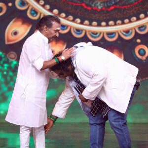 Srikanth Deva Instagram - 🌾 Wishing everyone a Happy Pongal. May this occasion is filled with love and prosperity ❤️

📸: @poovarasanphotography 

Appa and I am happy to be a part of @Vijaytelevision ‘s Uzhavar Dhinam Celebration ☺️

🤩“Nerukku Ner” - A fun filled 🎼musical war between me and my father 🕺🏻

🙌🏻We are coming to set the stage on fire 🔥 and share the joyous moments with you all ✨

Mark your calendars 🗓️ on January 16. 
Set up your alarm ⏰ for 2:30 p.m. 

Let’s sing 🎤 and laugh together 🥰

#Deva 
#thenisaithendraldeva 
#vijaytelivision 
#HappyPongal
#Nerukkuner
#srikanthdeva #srikanthdevamusic #srikanthdevamusical #srikanthdevasongs #srikanthdevafans #srikanthdevahits