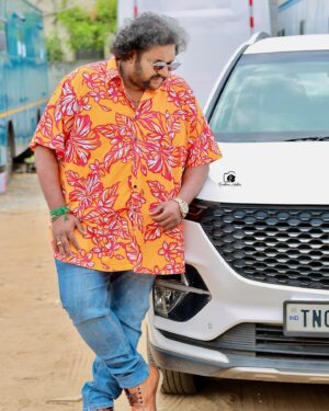 Srikanth Deva Instagram - 😎🎶

📸Pc: @evidencemaker 

#cookwithcomali #cwc #cook #srikanthdeva #srikanthdevamusic #srikanthdevamusical #srikanthdevasongs #srikanthdevafans #srikanthdevahits