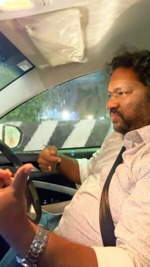 Srikanth Deva Instagram - ❤️Happy Valentines Day To All 💫✨
#valentinesday 
#kuthu #nibunanibuna #str #silambarasan #simbu #srikanthdeva #sadhanasargam #srikanthdevamusic #srikanthdevamusical #srikanthdevasongs #srikanthdevafans #srikanthdevahits
