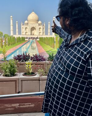 Srikanth Deva Instagram - Taj Mahal Diaries 😎
#tajmahal #agra #newdelhi #srikanthdeva #srikanthdevamusic #srikanthdevamusical #srikanthdevasongs #srikanthdevafans #srikanthdevahits