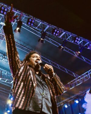 Srikanth Deva Instagram - 🤩 35 Years of Thenisai Thendral Deva LIVE 🇲🇾.🎤Thank You So Much Malaysia For Overwhelming Responses❤️🎶
#deva #thenisaithendraldeva #liveinconcert #malaysia #bukitjalil #srikanthdeva #srikanthdevamusic #srikanthdevamusical #srikanthdevasongs #srikanthdevafans #srikanthdevahits #musician
