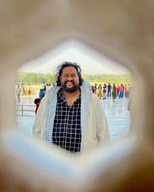 Srikanth Deva Instagram - Taj Mahal Diaries 😎
#tajmahal #agra #newdelhi #srikanthdeva #srikanthdevamusic #srikanthdevamusical #srikanthdevasongs #srikanthdevafans #srikanthdevahits
