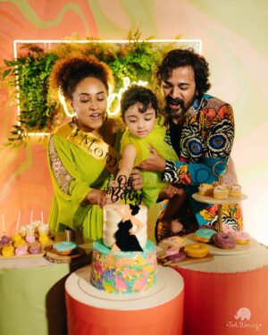 Srinish Aravind Instagram - I would like to call this bundle of pics “Sugar Rush” 🤪
.
Click @todstories 
Wearing @t.and.msignature 
Srini @jishadshamsudeen 
Event @_whitewindow__ 
Cake @whisk_n_frost