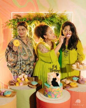Srinish Aravind Instagram - I would like to call this bundle of pics “Sugar Rush” 🤪
.
Click @todstories 
Wearing @t.and.msignature 
Srini @jishadshamsudeen 
Event @_whitewindow__ 
Cake @whisk_n_frost