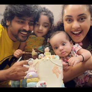 Srinish Aravind Instagram - Happy Birthday to the love of my life 😘 To the best Dad and Husband we had to make the perfect cake that explains his present condition 😂 
@srinish_aravind Adichu Keri Vaaa !!! 😎😎😎
:
Cake @thesugarteeth