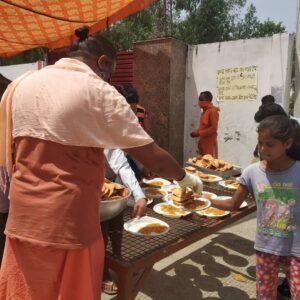 Srinivas Avasarala Instagram - And things at the ashram continue. Thank you all. 
https://milaap.org/fundraisers/support-anant-aatm-bodh-jagriti-trust?utm_source=shorturl

https://www.gofundme.com/f/anant-aatm-bodh-jagriti-trust-for-covid-relief?utm_source=whatsapp-visit&utm_medium=chat&utm_campaign=p_cp share-sheet