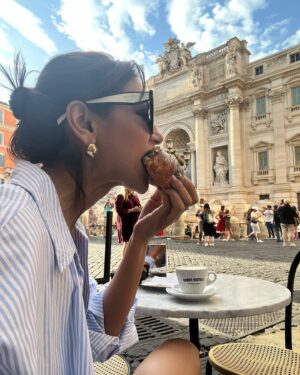 Sriti Jha Instagram - Breakfast with trevi :)