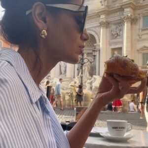 Sriti Jha Instagram - Breakfast with trevi :)