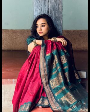 Srividya Shastry Instagram - .
.
.
.
.
.
.
#leftprofile #southindian #southindiansaree #actress #southindianactress #sandalwood #divine#traditional #lovefortradition #music#loveformusic