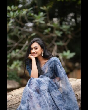 Srividya Shastry Instagram - 💙🤍
.
.
.
.
.
.
Costume and jewellery @annaga_designstudio 
Makeup @make_overbyusha 
Photography @arunkummar_portraits 
.
.
.
.
.
#heroine #serialactress #movies #kannadafilm #television #tvartist #sareelove #makeuplove