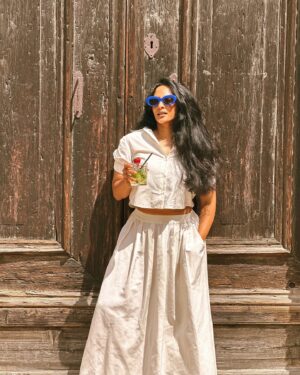 Sriya Reddy Instagram - #artlover