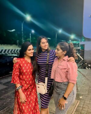 Sriya Surendran Instagram - Life is awful ugly place not to have best friends❤️! 
.
.
.
 
#viral #trending #happiness #goodlife #ootd #nightlife #night #friends #bff #instadaily #instamood #gf #chennai #foryou
