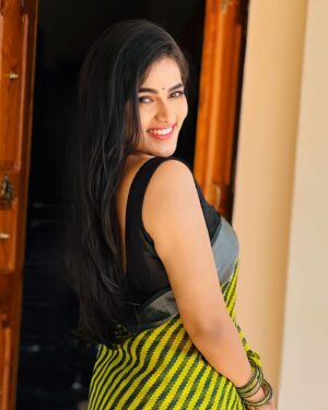 Sriya Surendran Instagram - angel energy 🤍✨
.
.
#happy #actor #megha #chellamma #viral #trending #goodtimes #love #tamil #set #sriyasurendran