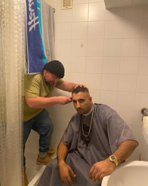 Ssiawosch Sadat Instagram - In diesen Zeiten sind geschnittene Haare wie Rolex Uhr zeigen