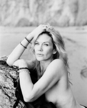 Stacy Haiduk Instagram - The woman who follows the crowd usually goes no further than the crowd . The woman who walks alone is likely to find herself in places no one has ever been before. -Albert Einstein
Love & Light! Xoxo🥰👑❤️