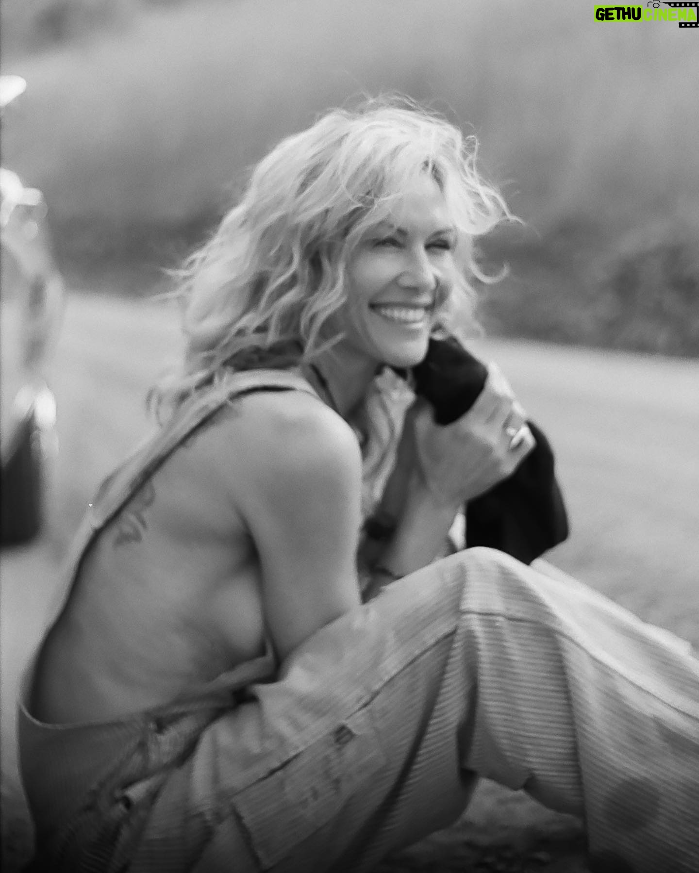 Stacy Haiduk - 1.5K Likes - Choose Yourself!!! 💋🦋💋
Love & Light!! Xoxo
Film photo: @sophia_tatum
#chooseyourself #loveandlight #onfilmphoto #blackandwhitephoto
#vintageoveralls