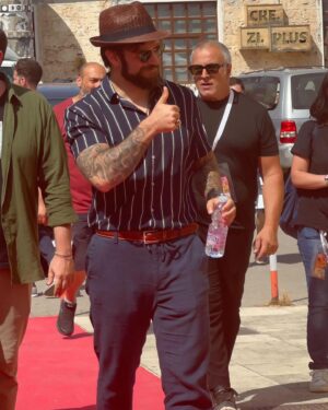 Stanislav Yanevski Instagram - Too good of a memory not to post to remind me what a wonder time I have in Italy 🇮🇹 every time! Thank you Palermo, thank you Sicily and wonderful Italian people, thank you @palermocomicconvention for the red carpet, reception, honour, hospitality and the great time! Until next time 

#style #happy #redcarpet