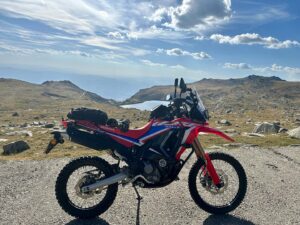 Stanislav Yanevski Instagram - What a great unplanned day! Went for a ride with no particular direction in plan. Ended up going to the highest man made dam on the Balkans. Epic scenery, epic solo adventure, absolute self recharge and mind cleansing. Of course a cup or very tasty Earl Grey tea ☕️ with bergamot and my favourite teacup. Love and peace to all ❤️ 
Aaah and yes, I filmed the journey with 3 cameras, so I’ll activate my YouTube channel soon too 😊 

#nature #peace #happy #sunshine #soloride #recharge #soul