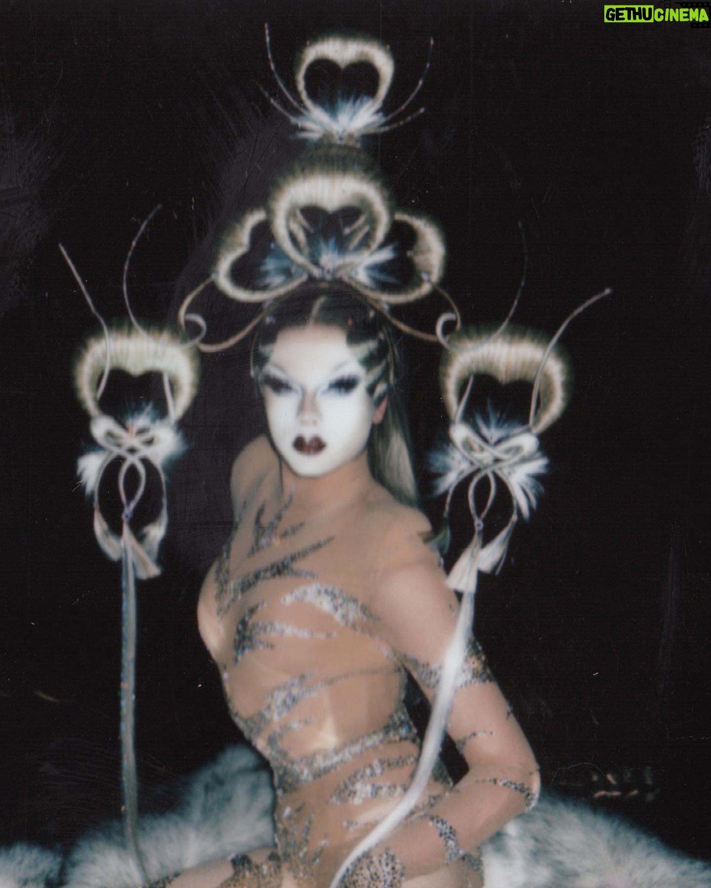 Starlet - 49K Likes - Hair, the mane event✨
This is what I would have worn for this weeks runway.
Hair: @jeanbaptiste.santens
Outfit: @studioarmell
Faux Fur by me✨
Photography: @ericrichardmagnussen
Set by me✨
With special thanks to @queenutica and @fensuss for helping out on set💕