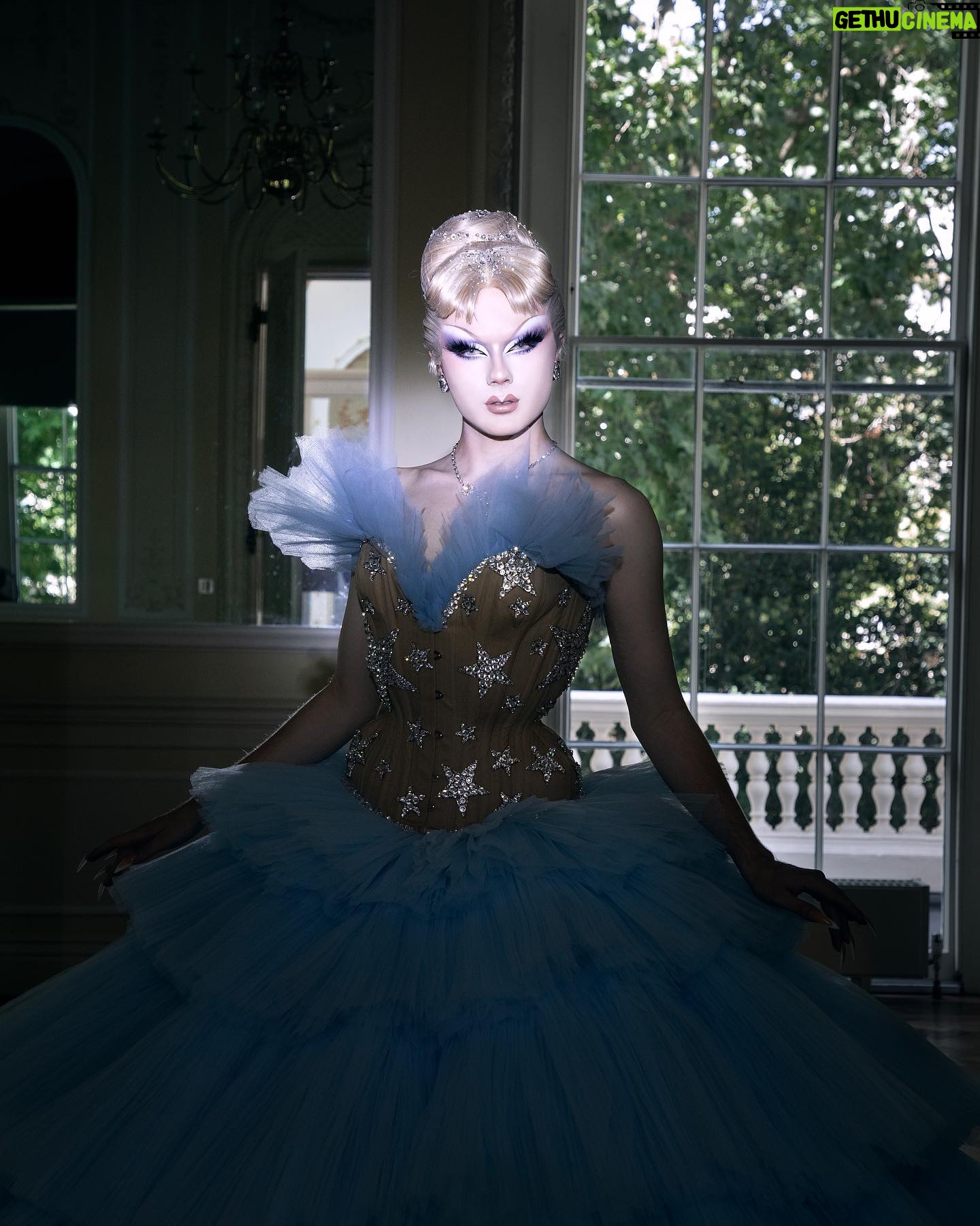 Starlet - 45K Likes - No matter how your heart is grieving, if you keep on believing, the dream that you wish will come true💙
This look means the absolute world to me, I could talk about it for ages. I still remember how I felt holding the VHS tape of the 1950’s Cinderella for the first time and I completely attached myself to her. She taught me to always listen to my heart, to chase my dreams to the ends of the earth and that no matter what, things can always get better. I’ve truly waited my whole life to wear this dress and I couldn’t think of a better time to wear it than for the finale. “Have courage and be kind” … always and forever 💙✨
Hair: @marcoswigs stoned by myself ✨
Corset: @misty_couture stoned by myself ✨
Skirt: @mollynguyen_design
Photography: @mtyparks
With special thanks to @1011cht for having us and to @fensuss for helping out on set💕