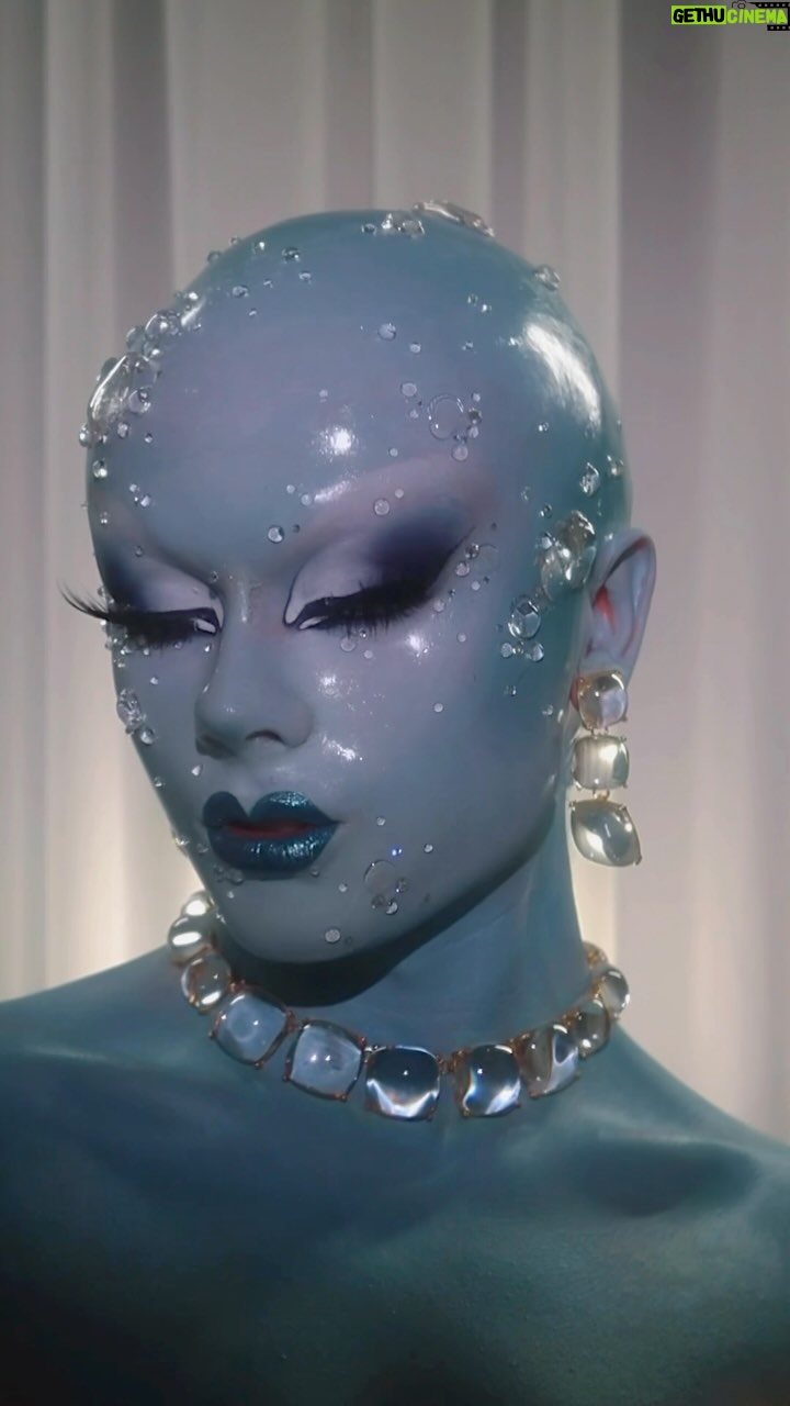 Starlet - 55.3K Likes - @patmcgrathreal ‘s porcelain skin reimagined🩵💧
Porcelain recreation coming soon 💋
.
.
.
.
.
EYES:
@plouise1 Base
@blendbunnycosmetics Grunge palette
@sugarpill Taco Bulletproof shadow
@kryolanofficial cream liner
@eldorafalseeyelashes Custom Lashes
.
FACE:
@kryolanofficial supra colour
@hudabeauty Easy Bake setting powder
.
LIPS:
@beautybaycom metamorphosis palliative
.
BODY:
@kryolanofficial supra colour
.
HAIR:
@themakeuparmoury Bald Cap
.
.
.
#mugler#drag#dragperfection#dragraceuk#transformation#dragqueen#dragrace#fashion#makeup#beauty#thedragqueendom#dragbible#qwerkout#rupaulsdragraceuk#guymua#londondrag#qwerrrkout #draguk#worldofwonder#starlet