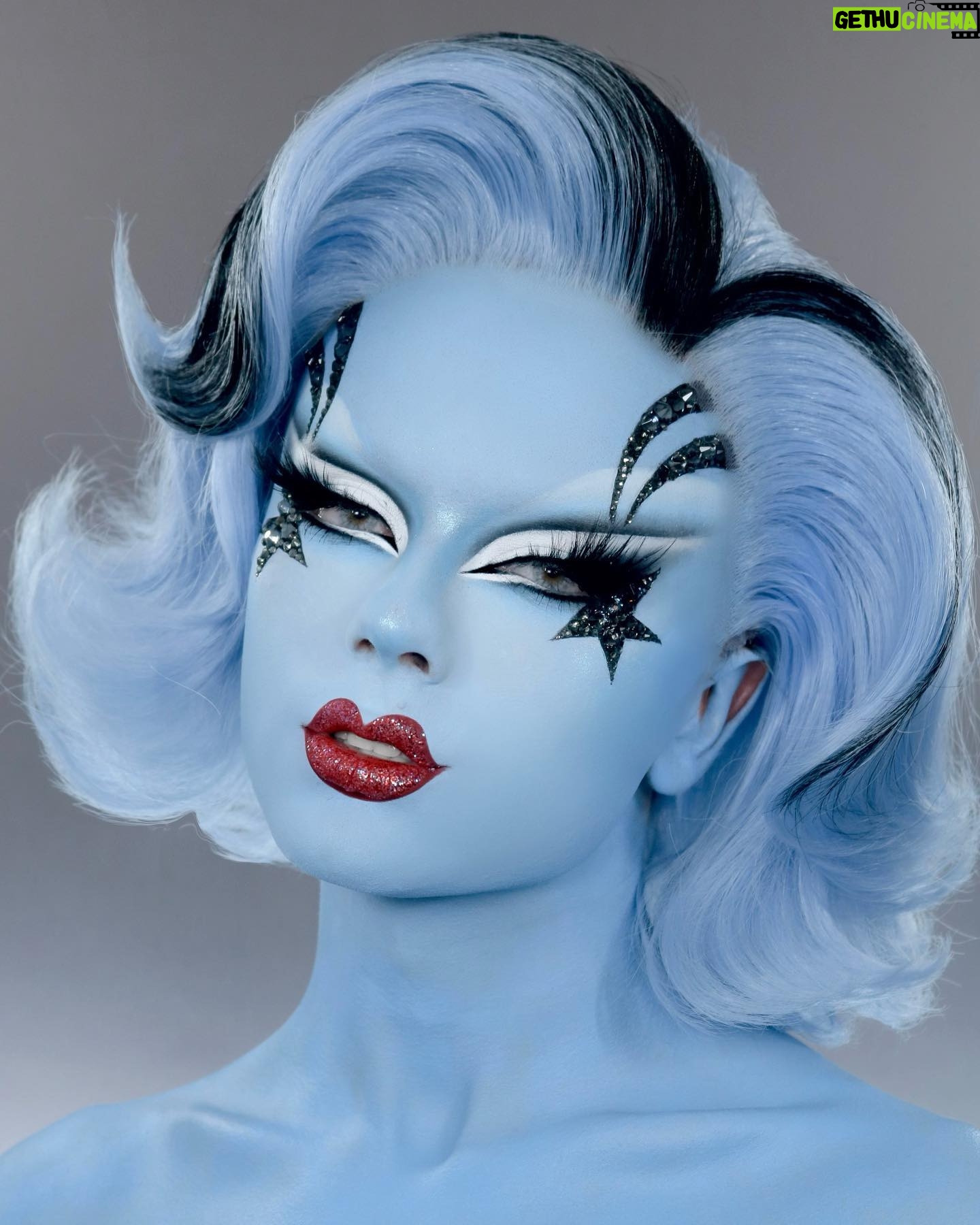 Starlet - 74.4K Likes - Mugler Angelsš«
.
.
.
.
HAIR:
@marcoswigs
.
EYES:
@plouise1 Base
@blendbunnycosmetics Blends Palette
@sugarpill Taco Bulletproof shadow
@suvabeauty Hydro Liner Black
@eldorafalseeyelashes B804 Lashes
.
FACE:
@kryolanofficial supra colour
@illamasqua White Skin Base
@blendbunnycosmetics Blends palette
.
LIPS:
@nyxcosmetics Rebel in red liquid lipstick
.
#mugler#drag#dragperfection#dragraceuk#transformation#dragqueen#dragrace#fashion#makeup#beauty#thedragqueendom#dragbible#qwerkout#rupaulsdragraceuk#guymua#londondrag#qwerrrkout #draguk#worldofwonder#starlet